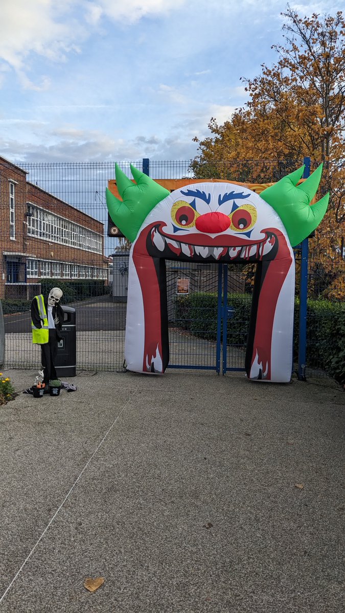 Tonight is our 2025 Halloween and Fireworks Night from 17:30 onwards, with a spectacular Fireworks Display at 19:15. If you didn't manage to purchase tickets in advance, you can purchase tickets on the gate! Don't miss it! 🎃🎆🎇