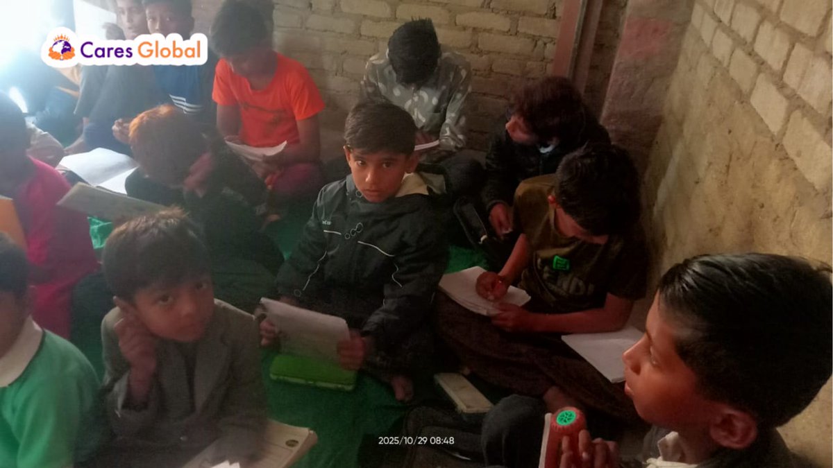 Caresglobalusa's tweet photo. ๐โจ Students of CaresGlobal Classroom Jodhpur are busy cracking word problems โ building logic, focus, and real-world problem-solving skills! ๐ก๐งฎ
#Pakistanirefugee #Jodhpur #Education #WordMagic https://t.co/JmQVqlys4E