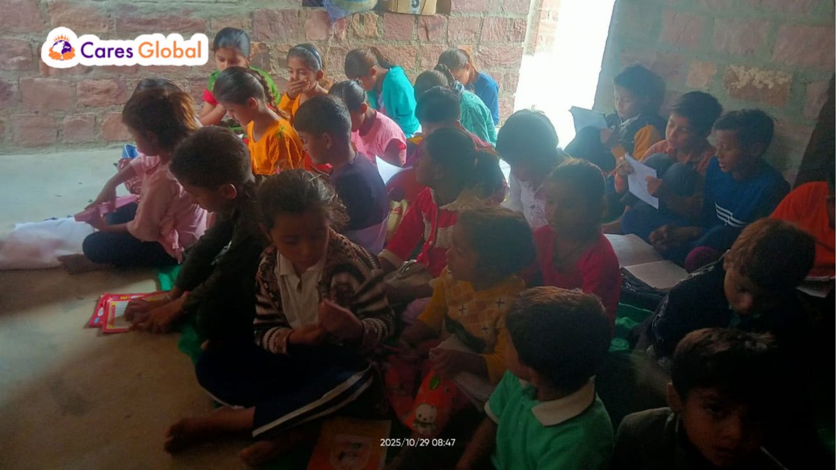 Caresglobalusa's tweet photo. ๐โจ Students of CaresGlobal Classroom Jodhpur are busy cracking word problems โ building logic, focus, and real-world problem-solving skills! ๐ก๐งฎ
#Pakistanirefugee #Jodhpur #Education #WordMagic https://t.co/JmQVqlys4E