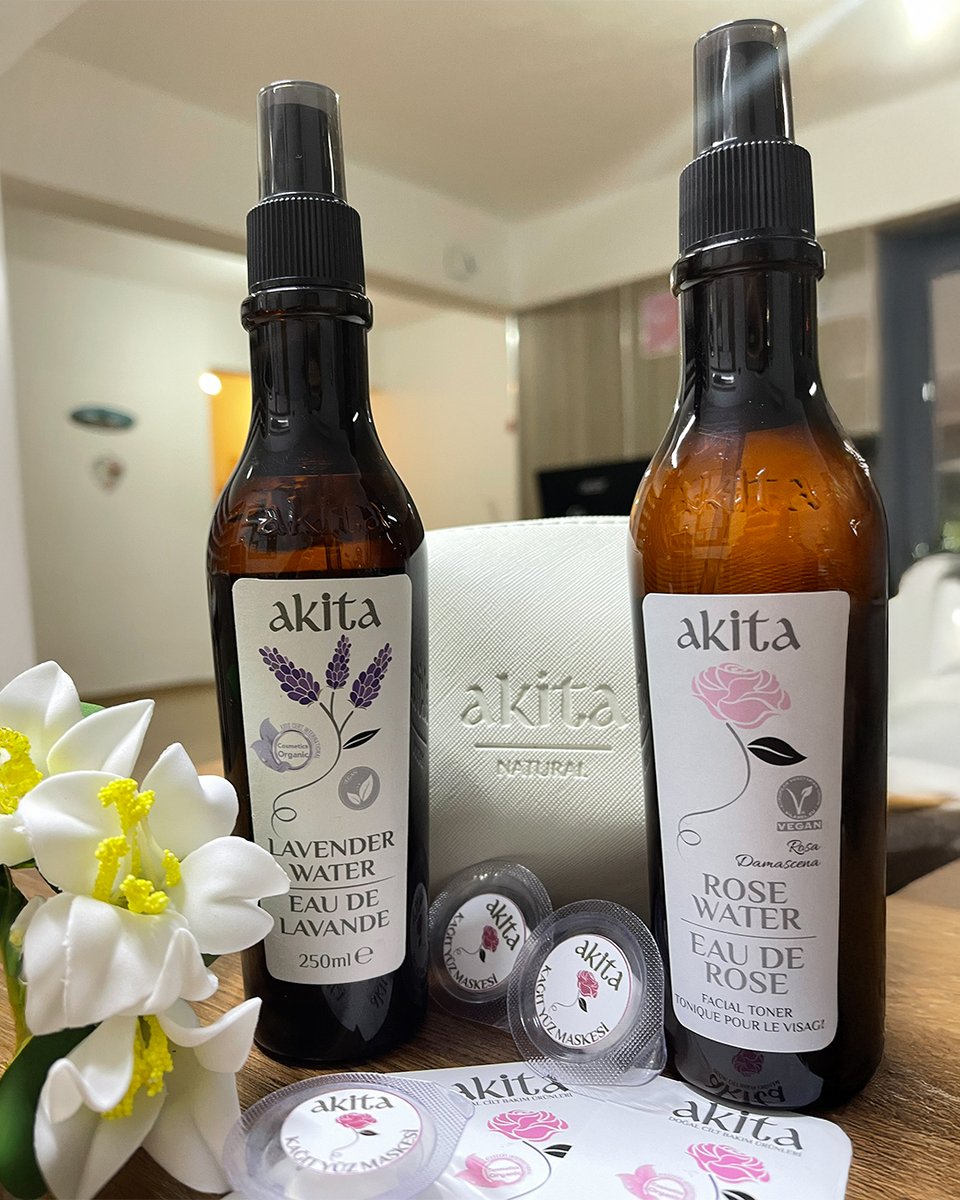 akitagulsuyu's tweet image. Give your skin a little midday break 💧
Perfect travel size take it anywhere with you!
Akita Rose &amp;amp; Lavender duo = freshness + balance 🌿

akitarosewater.ca

#NaturalCare #SkinRefresh #AkitaBeauty #Akita #Rose #lavander