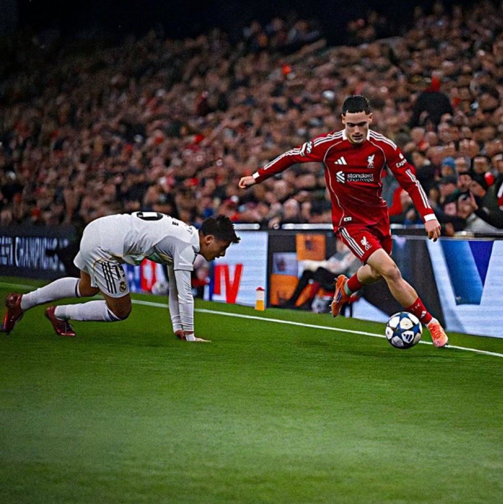 🚨 Joan Laporta was granting an interview when a fan shouted 'Hala Madrid'.

Laporta: "Yesterday was bad (laughs)."