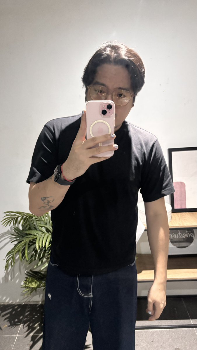 Mukha nang baby tee yung shirt ko. Anuna. Hahaha.