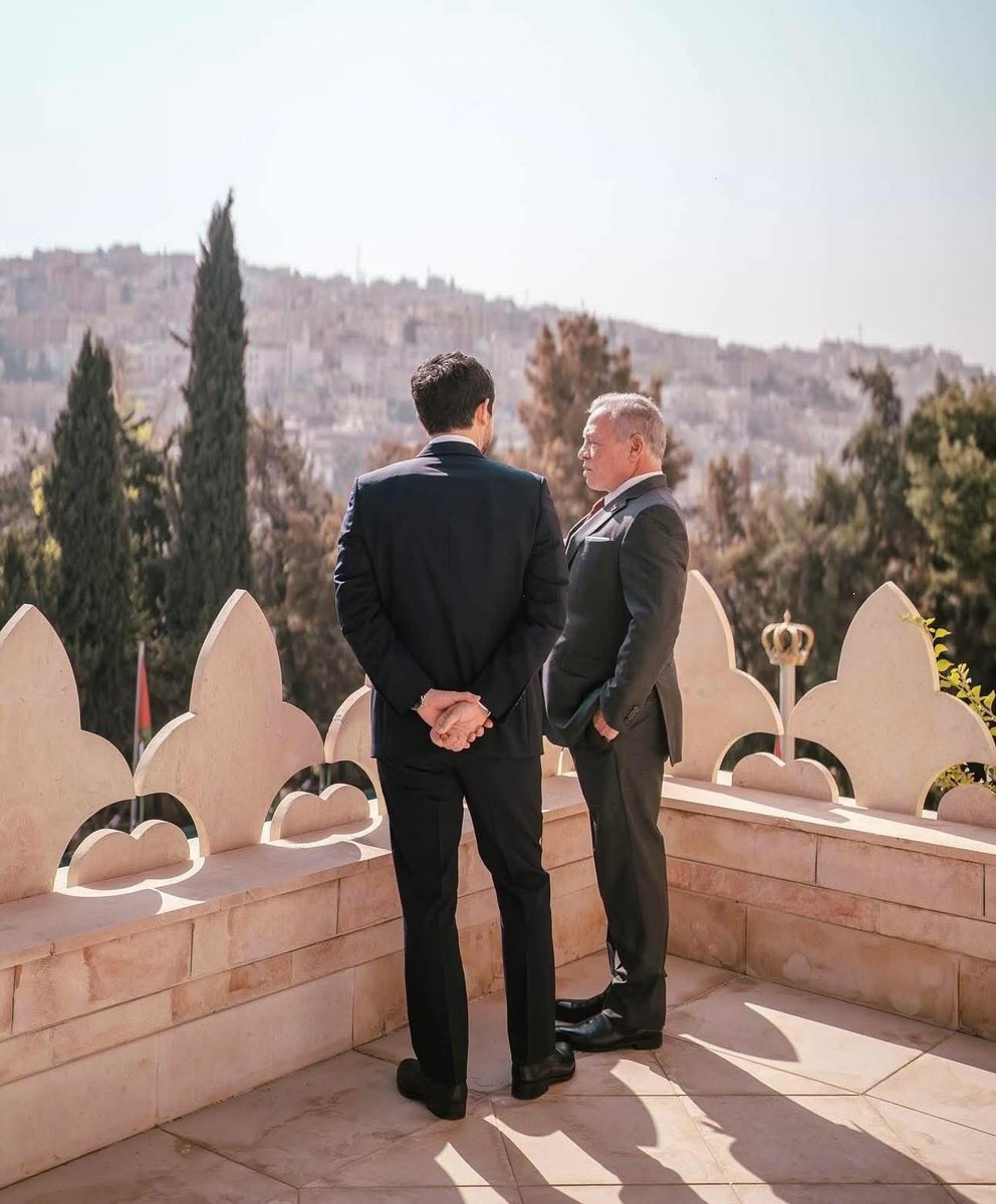 جلالة الملك وولي العهد من شرفة قصر رغدان العامر في قلب عمان ❤️🇯🇴