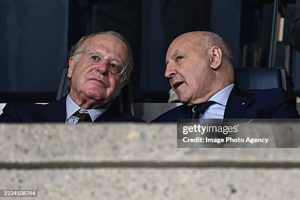 رسميا : سان سيرو مملوك لميلان و إنتر

صباح اليوم وقع ناديا ميلان إنتر ميلانو عقد بيع سان سيرو بحيث ستنتقل ملكية الملعب من بلدية ميلانو إلى ناديي ميلان و إنتر و ذلك نظير مبلغ قدره 197 مليون يورو 

الأن تبدأ مرحلة تصميم الملعب الجديد و الذي سيتسع ل 71500 متفرج