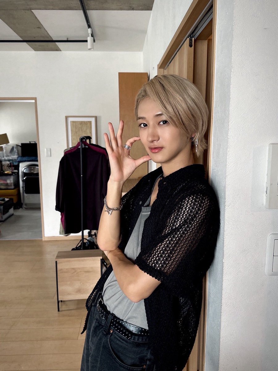 #ドラマセラピーゲーム
今夜放送の第２話監督しました！
撮影合間の湊📷
毎回本編撮影に必死(私が)なので貴重なオフショ😂
日本テレビ 本日25:04〜皆でリアタイしましょ✨
TVerもFODもよろしくお願いします！
TVer tver.jp/series/sryxepp…
FOD fod.fujitv.co.jp/title/20bj/ 

<a href="/therapygame_/">「セラピーゲーム」ドラマ&舞台公式</a>