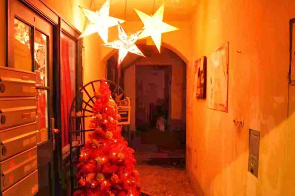 Bio raclette, pine-punsch &amp; kiachl – at some Vienna Christmas markets, indulgence takes center stage. Craving a culinary Advent adventure? Check out our post!

travelworldonline.de/en/weihnachtsm…

#tripstosavor #slowtravel #vienna #christmasmarkets