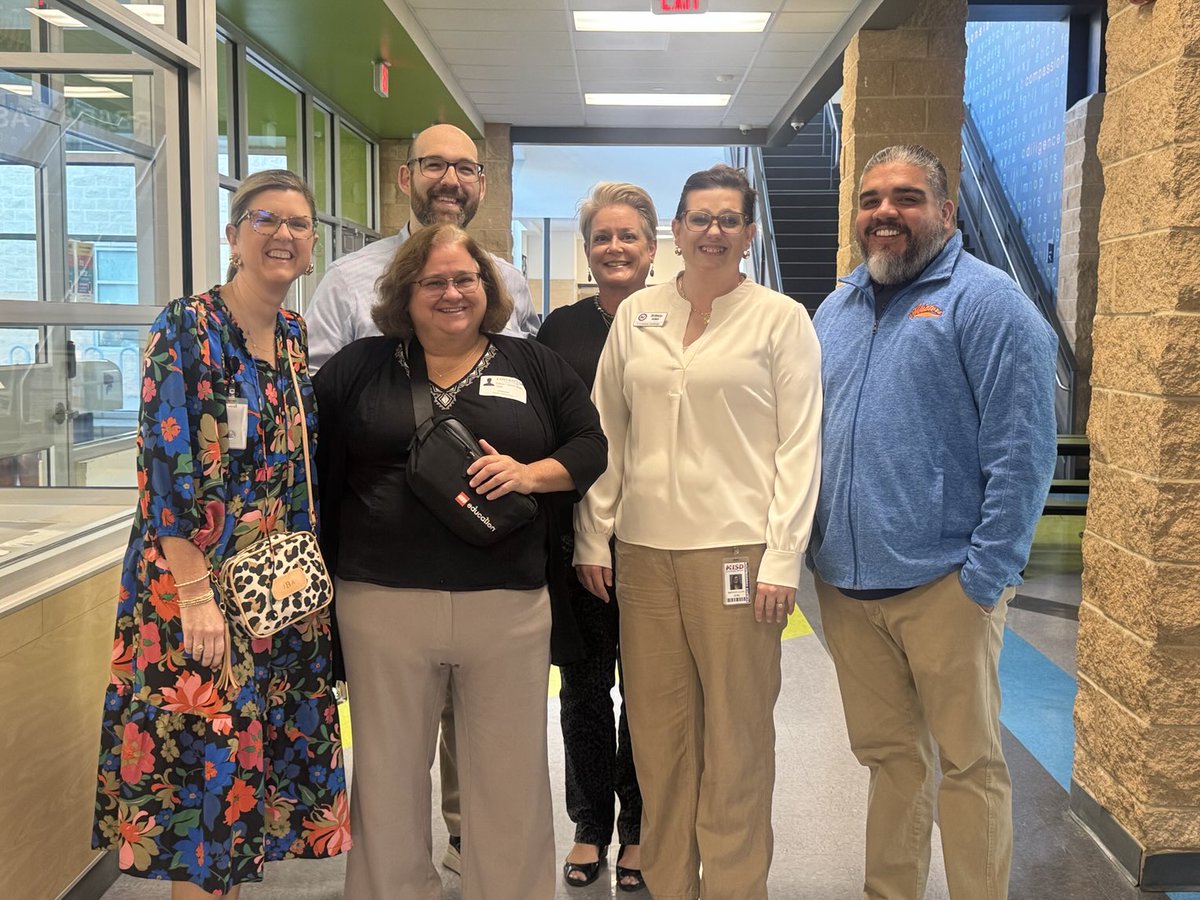 DrSDHoward's tweet image. #MISDProud to have the ⁦@LEGO_Education⁩ team in ⁦@Midland_ISD⁩ visiting campuses and seeing our implementation in action. We are fortunate to have business partners who make this possible on every campus. #StudentExperience