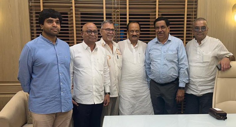 हितेंद्र ठाकूरांची उपमुख्यमंत्री अजित पवारांकडे त्रिसूत्री मागणी