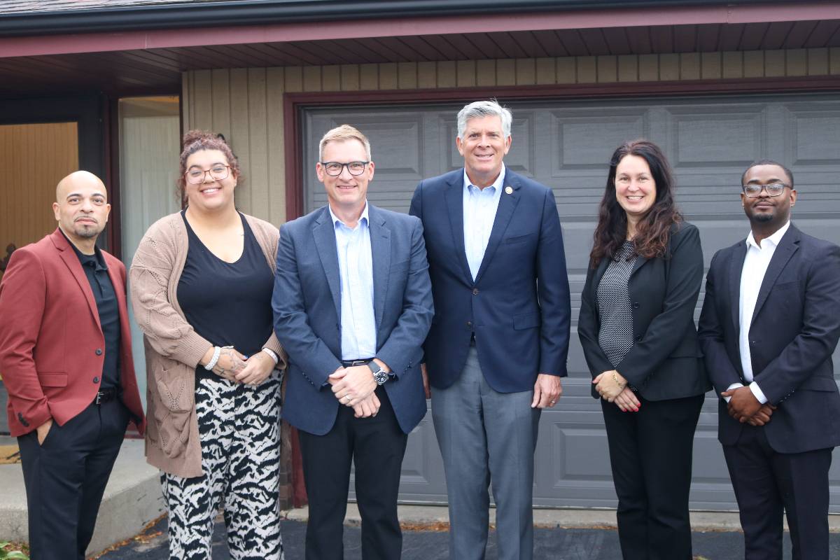 We were honored to host <a href="/RepLaHood/">Darin LaHood</a> at our #HopeHouse Rockford last week. He took a tour the home, met with staff, and learned about OHU’s innovative approach to residential foster care. 
 
Thank you for the visit! 

#OneHopeUnited #HopeStories #HopeHouses #Illinois