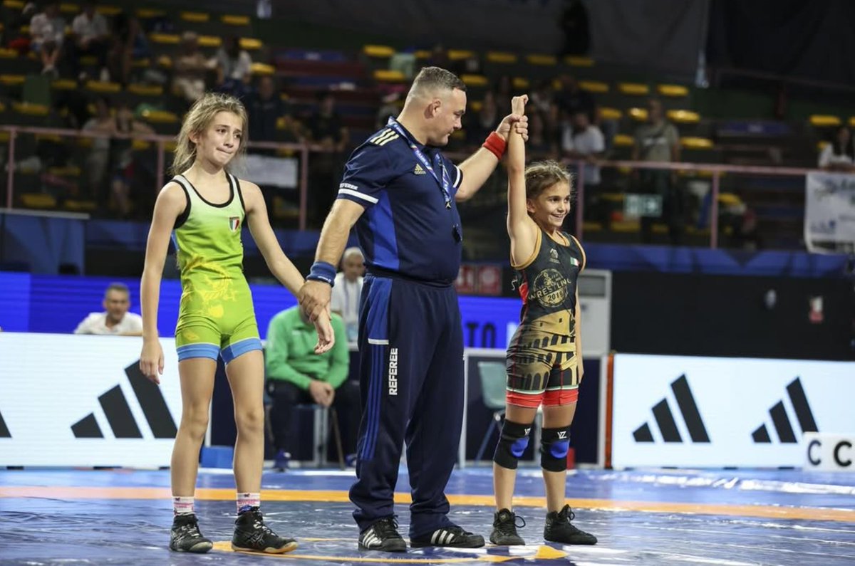 Le maire de Saint-Laurent-du-Var a tenu à féliciter la jeune Ornella Petturiti (11 ans), licenciée au Stade Laurentin Lutte et qui a remporté les championnats d'Italie (catégorie -32 kg) en octobre. Une énorme performance pour cette graine de championne !