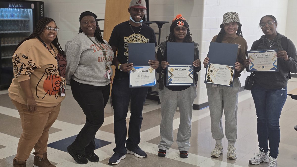 JWallace_WMS's tweet image. Had a wonderful time celebrating Wolverine Staff for consistent lesson planning, high student engagement, dynamic instructional delivery, and going above and Beyond!  Way to go Wolverines! @WoodlandVoice1  @FultonCoSchools #changeishappening #watchusgrow #WolverineStrong