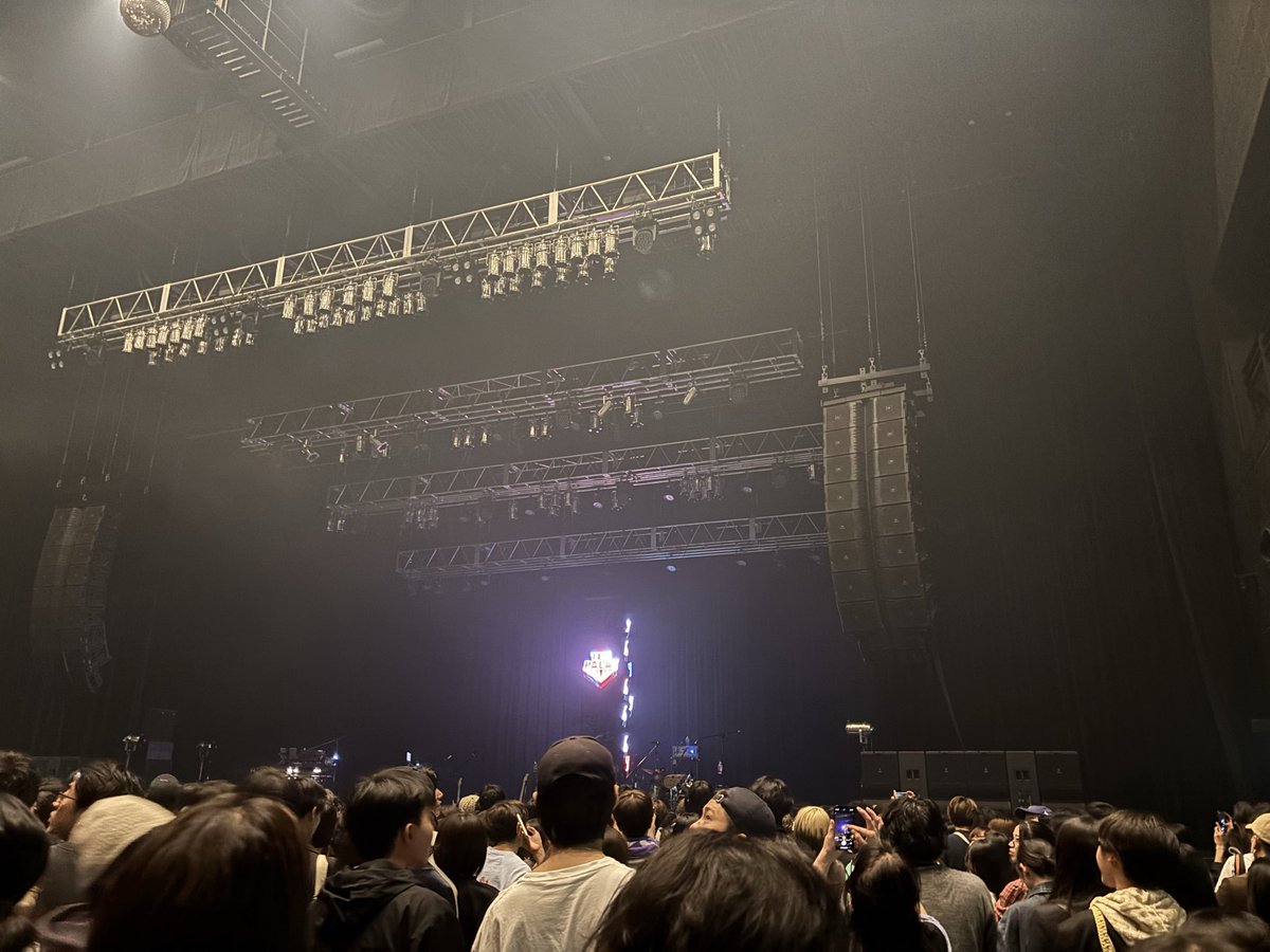 オープニングから
うれションしちゃうとこだった
演出、音、かっこよー！
楽しかった♡

グッズ買わないつもりだったのに
まーた買っちゃった

 #Tempalay_N4S