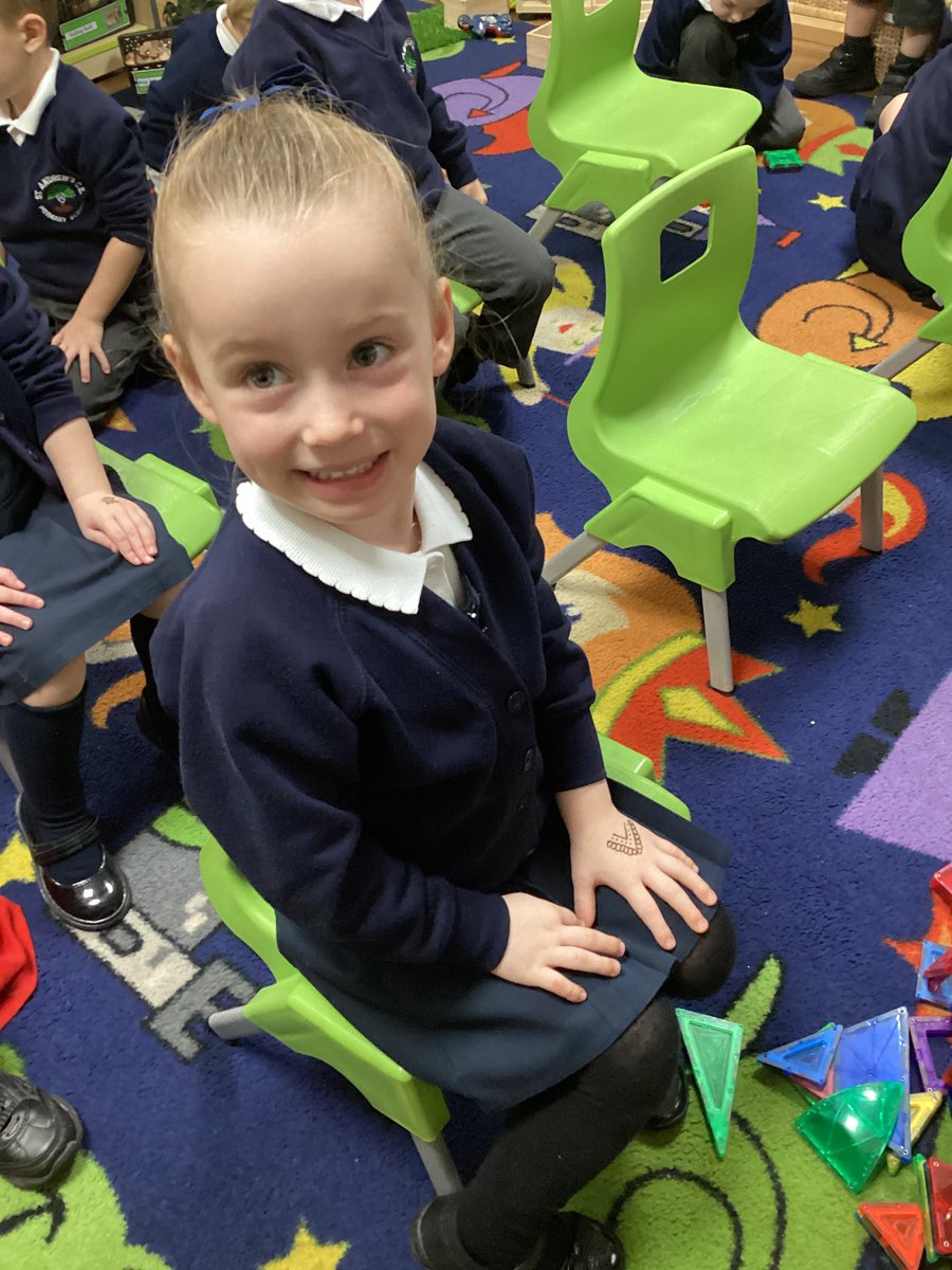 This week in Nursery Platt we are learning about Diwali. The children have been looking at some traditions that take place during Diwali, such as henna tattoos and mendhi patterns. They loved being able to have their own henna tattoo today 😀