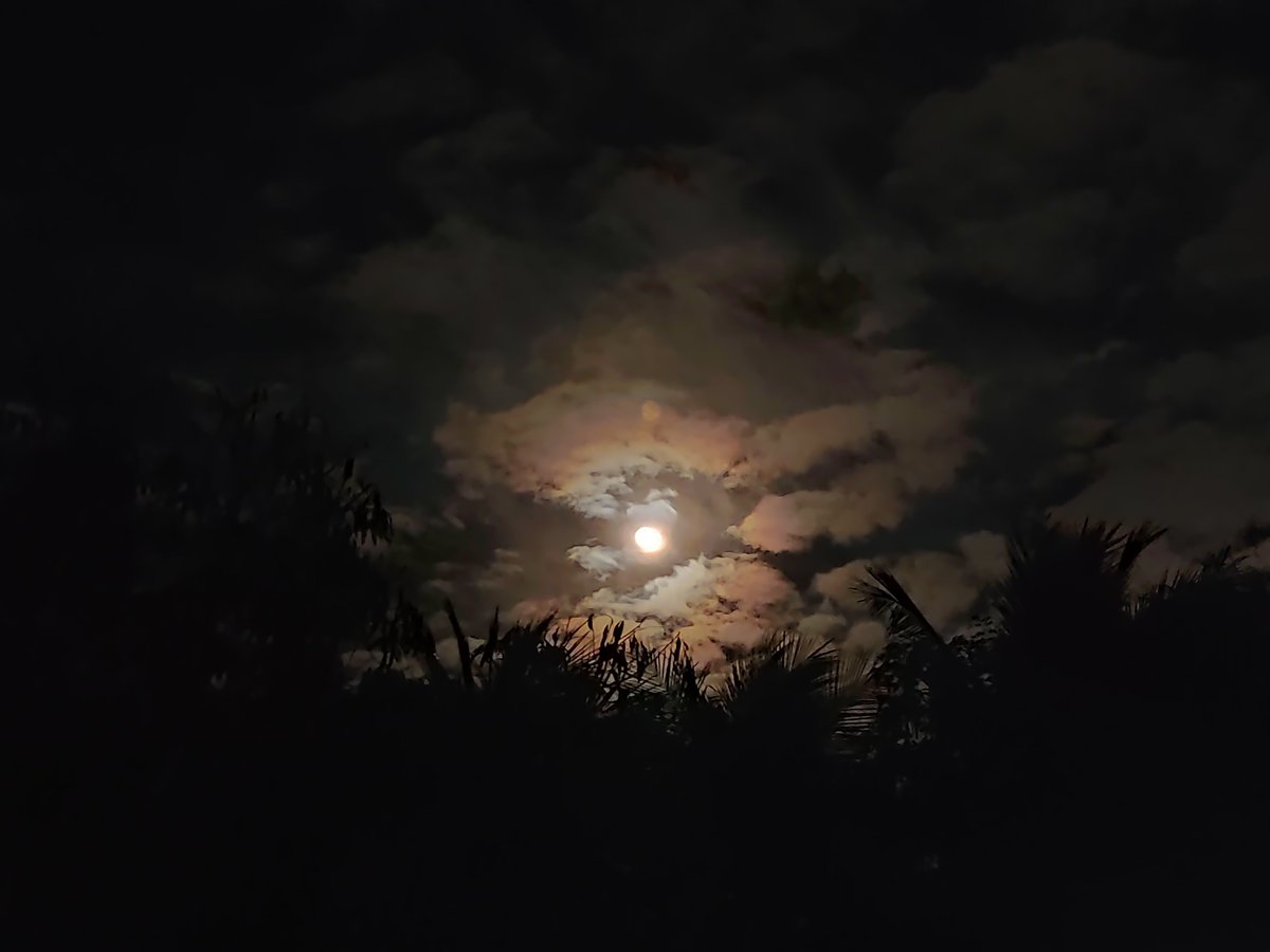 พระจันทร์สวยมากไอต้าว 🌕