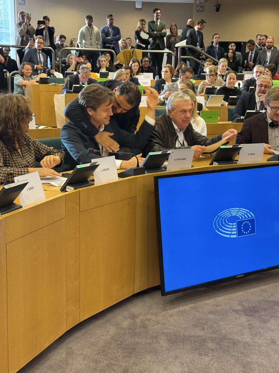 Omtrent samme tid som afstemningen i Ministerrådet i morges, der stemte vi for et ambitiøst klimamål for 2040 i Europa-Parlamentet. En aftale, som jeg er hovedforhandler på.

Et flertal ønsker, at EU reducerer sine udledninger med 90 % i 2040. Aftalen indebærer fleksibilitet til