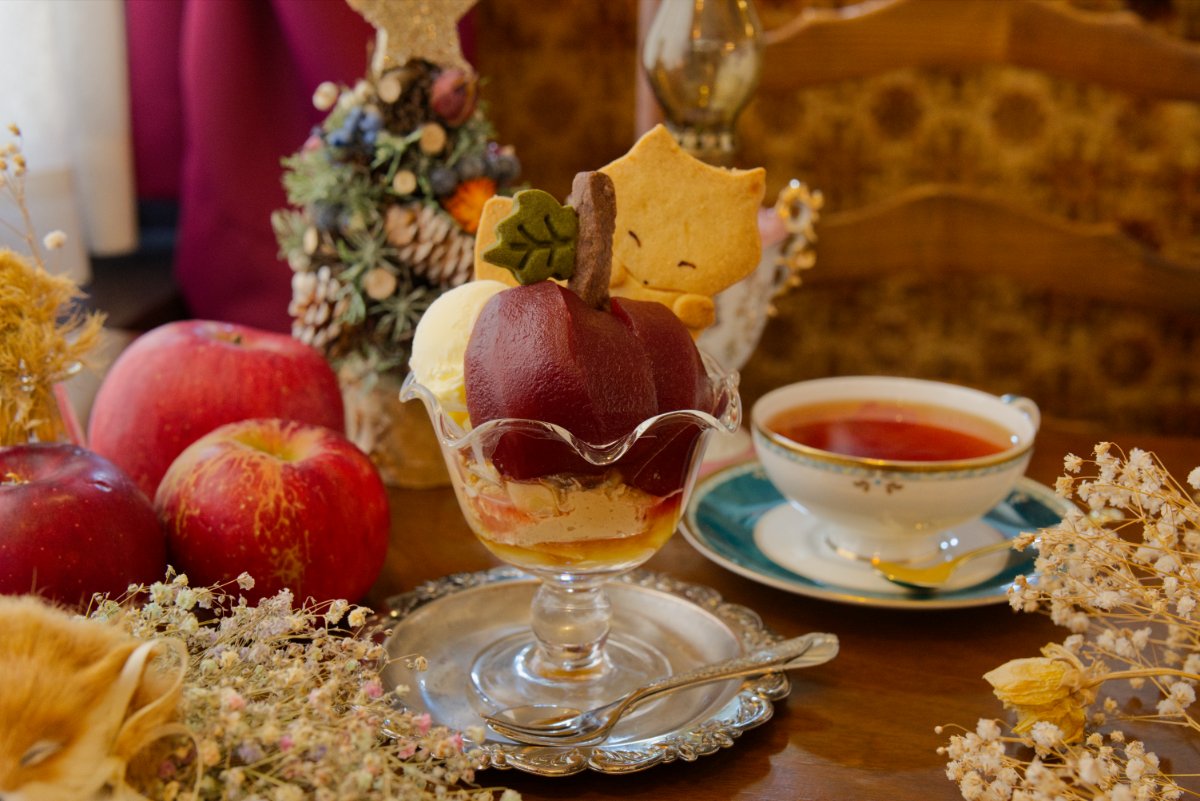 🦊いいりんごの日🍎11/5

🔶焼きリンゴのフレンチトースト  
🔶りんごのパフェ

毎年恒例の“きつねさんのりんごパフェ”  
今年はどんなパフェになるかな？

皆さんは「焼きりんご派」？「フレッシュなりんご派」？

#いいりんごの日 #尾道カフェ