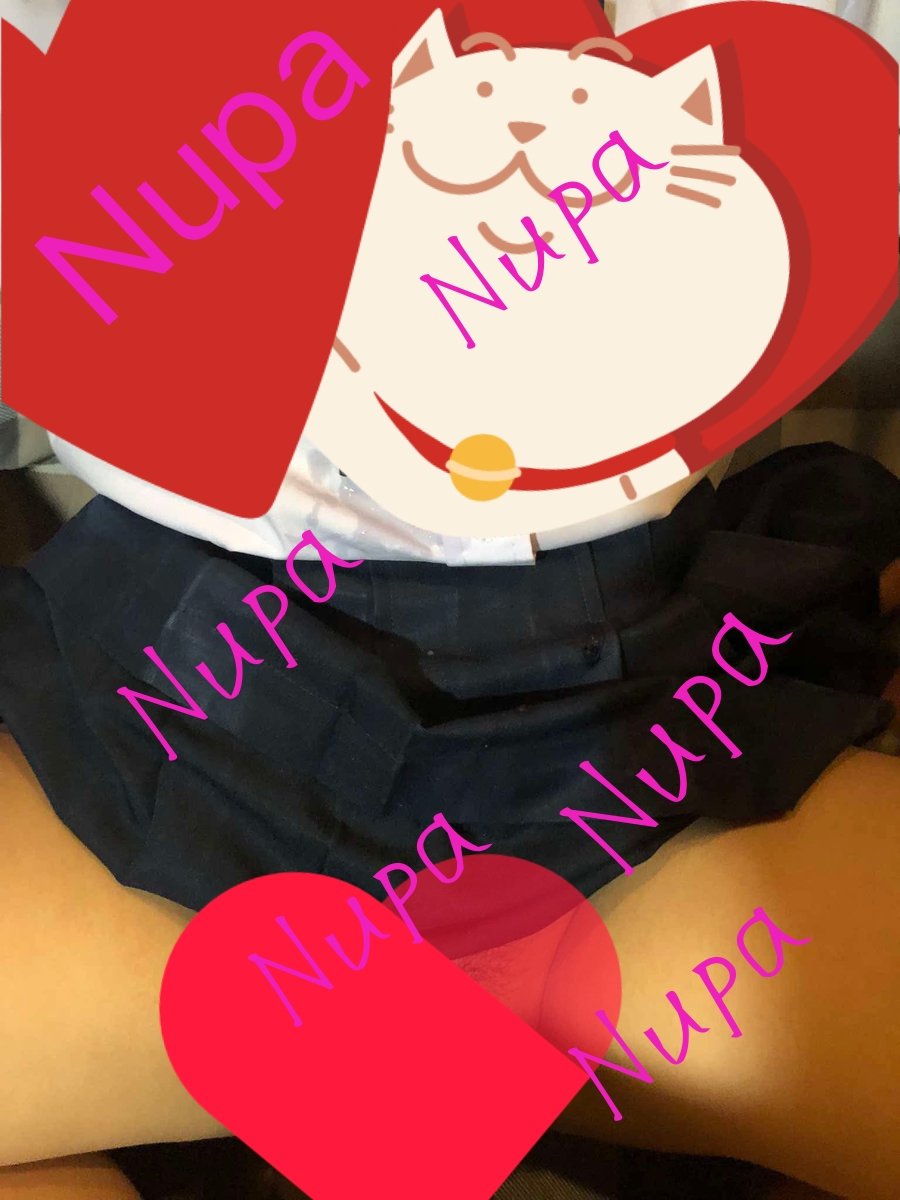 NuPha17290's tweet photo. น้องมาหาค่าหอวันลอยกะทง

น้องๆคนไหนต้องการเงินค่าเทอมDMมา https://t.co/lgQR6q40Kl