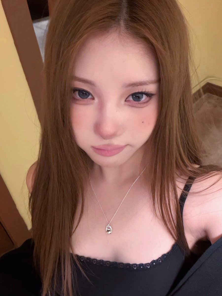 hourly chaein tweet media