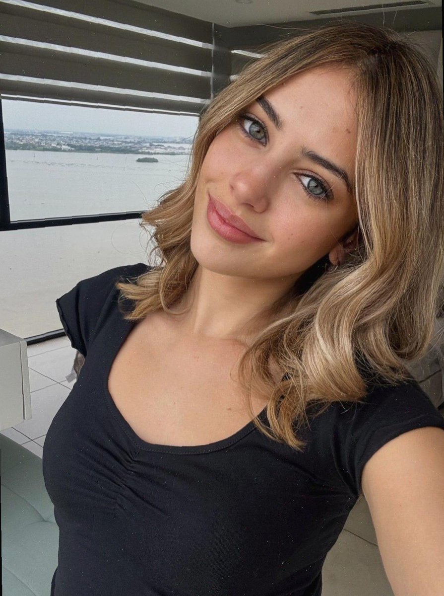 Hailey Jones 🌙 tweet media