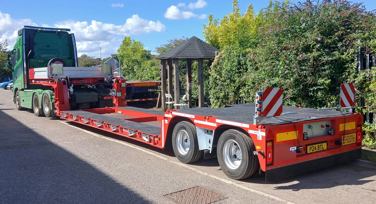 For Sale or Hire.
2024 NT2 Wafer deck lowloader
Power Steered
Extendable
Hydraulic Neck
Gigant axles
£108,995 +VAT
Call Wayne 07501 011086 Sales
Call Greg 07345 450846 Hire.
#TrailerHire #Lowloaders #trailersforsale