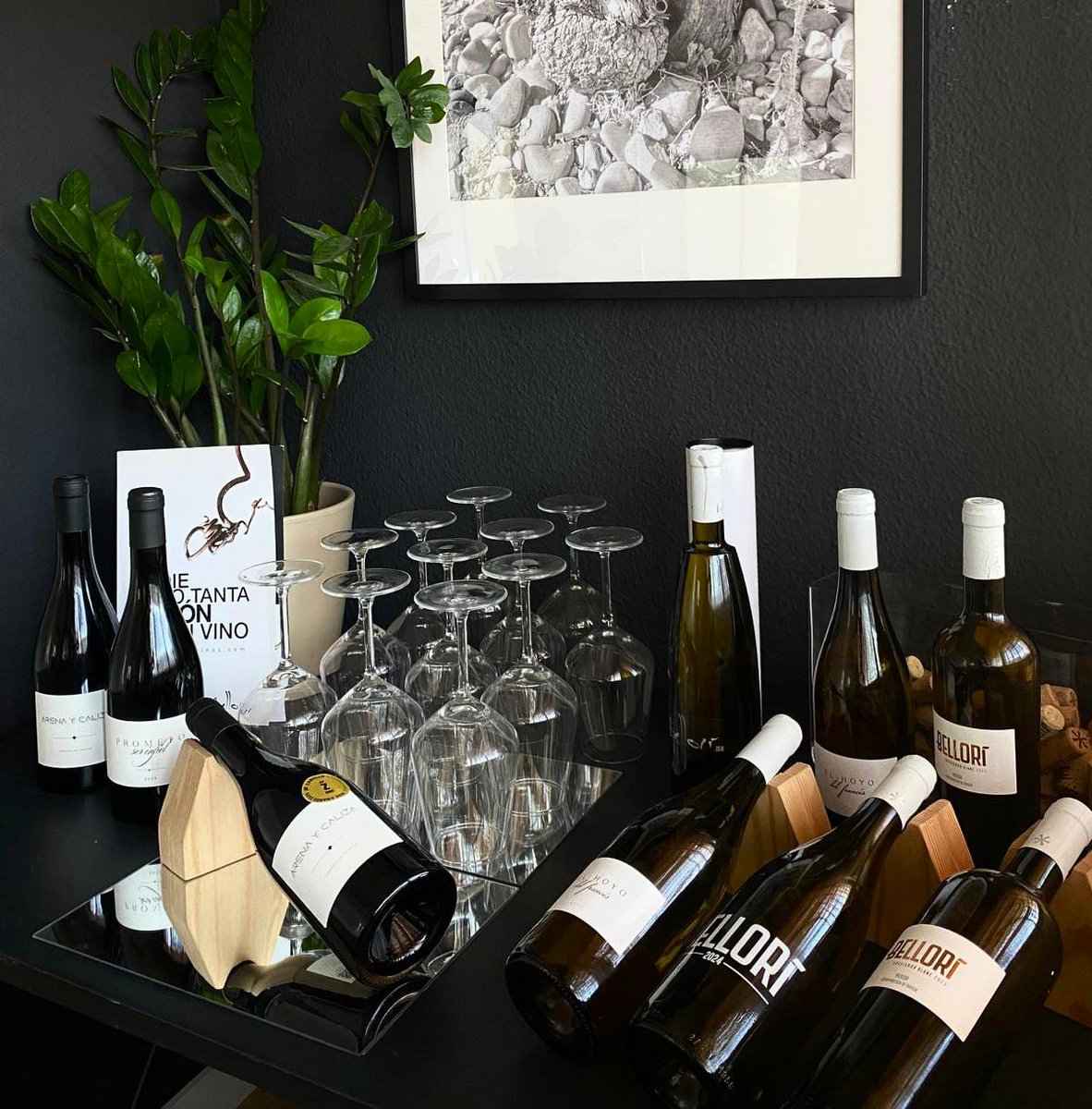 Bienvenidos a nuestra nueva sala de catas y tienda de vinos. 
Un espacio para descubrir, disfrutar y llevarte a casa nuestros mejores vinos.

¡Ven a conocernos!
C/Turquesa, 48

bellorivinos.com
promeroserinfiel.com

#Bellorívinos #PrometoSerInfiel #vinos #vinosdeautor