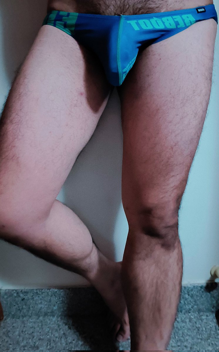 Egde新內開箱的部分
還是要來一下
只是因為變得太敏感
在BTM主的命令下乖乖戴上環😭
是說這樣應該也有多少顯大吧？🤔