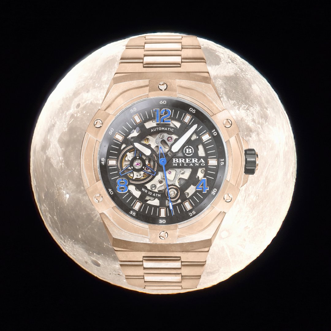 今宵はスーパームーンですね。 #イタリア生まれ奈良育ち の腕時計です