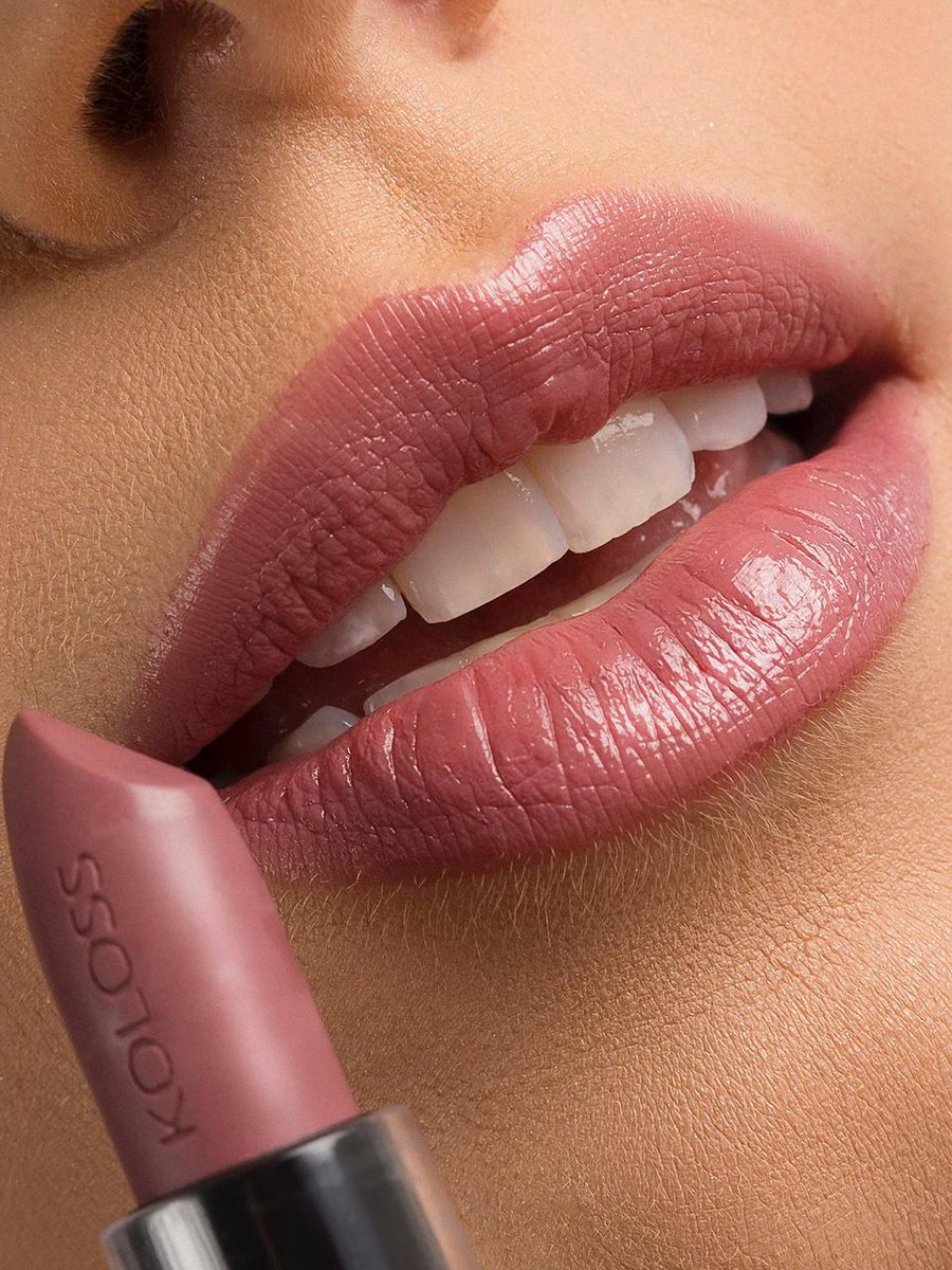 ✨ Batom 115- ROSA ELEGANCE — o clássico que nunca sai de moda.
Um tom mega sofisticado que combina com qualquer ocasião, valorizando todos os tons de pele e deixando os lábios com acabamento cremoso e elegante. 💄