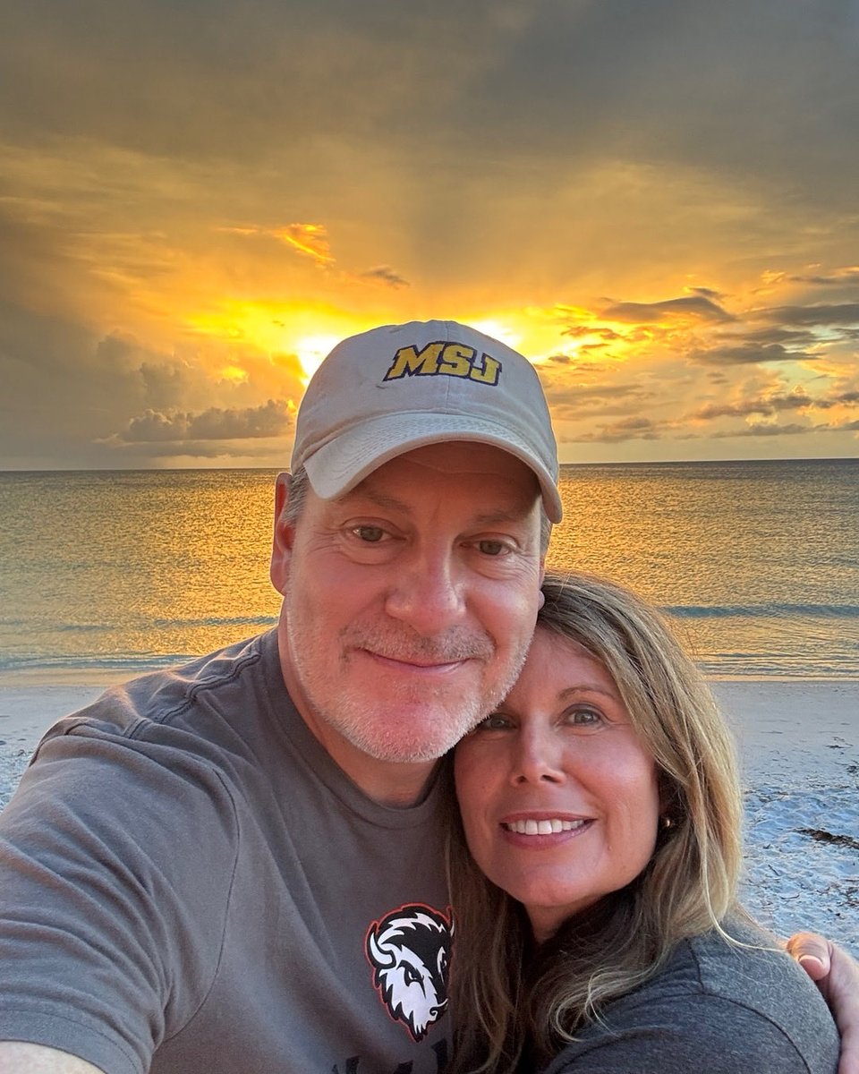 wcsteve20's tweet image. ⁦Happy Birthday wishes to my wife Heather @gingerjaz⁩ - if there was a picture in the dictionary for  &quot;guys who out-punted their coverage&quot; , it would this one ! Love you Heather!