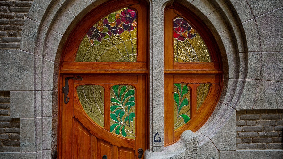 80Level's tweet image. .@THE_Hoffie talked to us about the process behind the Art Nouveau Door project, showing how he set up the stained glass by hand-painting numerous layers on top of each other.

The artist also explained how he set up the reflections in Marmoset Toolbag: 80.lv/articles/how-t…