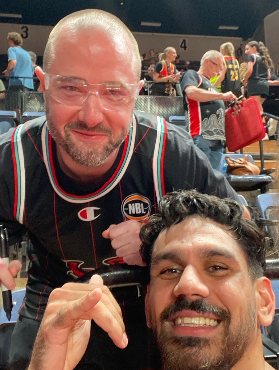 BigShotRobD's tweet image. With Hickey running the point, the Hawks look like a totally different team and back to championship form! Had to rock the goggles at the game and get them signed 😎😂 
Everyone needs to come and witness the MVP - McGee in person before it’s too late 🔥