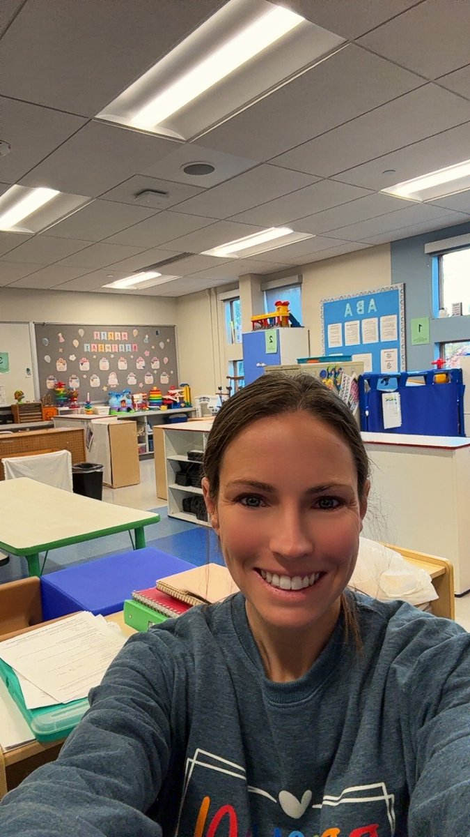 Happy Wednesday!! Half way through the week!  And just days from my birthday! 

I know there’s several November birthday friends! Happy birthday to everyone celebrating this month 😁
#Teachersof𝕏 #birthdaybuddies #NOVEMBER #Wednesdayvibe