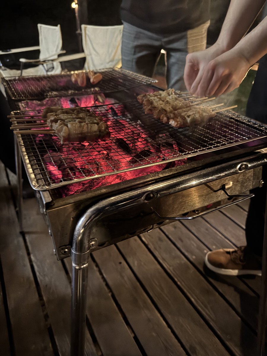 千葉でNIGHTBBQ中

焼き鳥が焼けるのを待ってます🤤