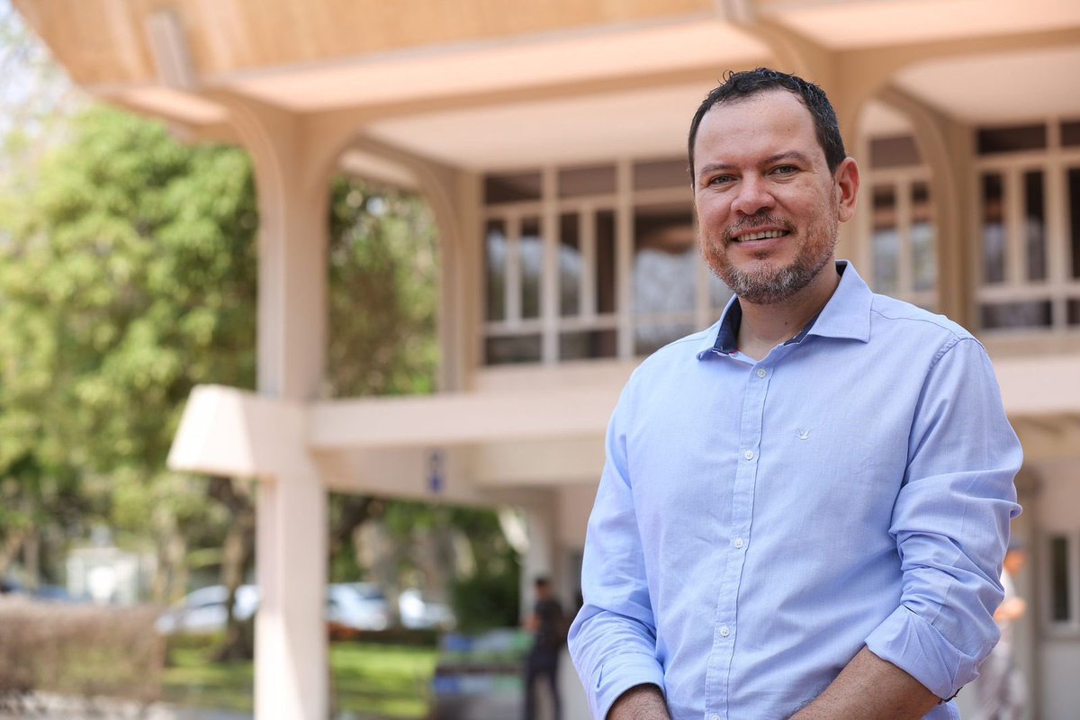 ExtraNoticiasCo's tweet image. Atentos. El destacado docente Angel Tuirán Sarmiento será anunciado hoy como nuevo Vicerrector de Bienestar de @udeatlantico . Egresado de UDEA y profesor de @uninorte, también cuenta con formación en dos universidades de Francia.