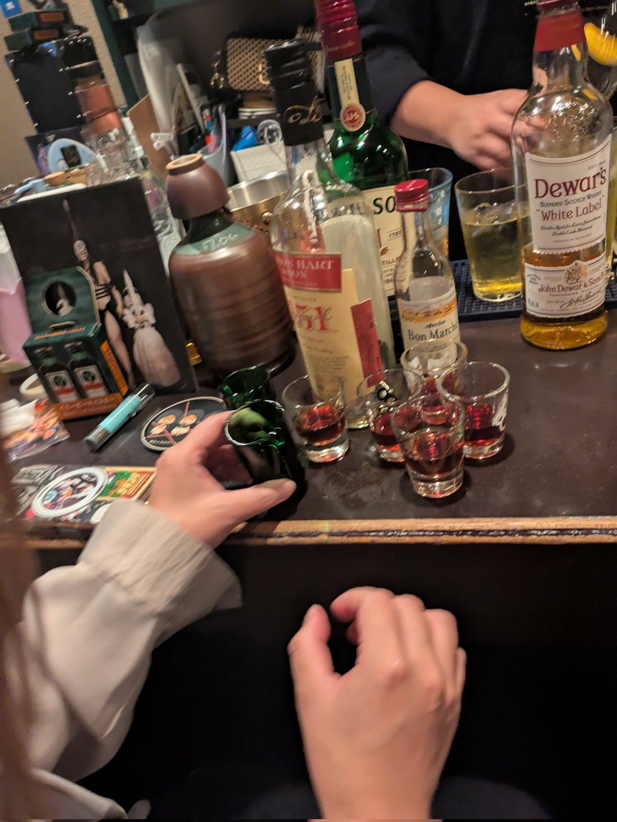 【キャプション付き】『青liquor 』一杯 たかちりさん on X