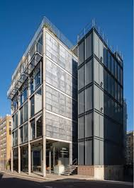 a skillful if slightly anodyne warehouse conversion, yours for £2.25m, chiefly remarkable for unrivalled views of Michael Hopkins's David Mellor (not that one) miniblock at Shad Thames, surely one of the best buildings in London
themodernhouse.com/sales-list/new…