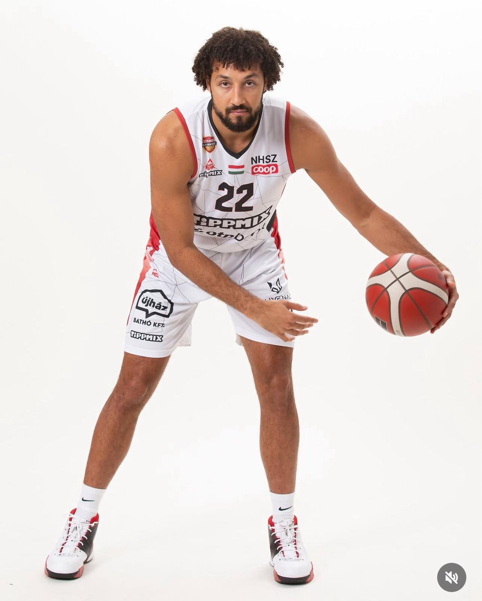 OMS Family, Brady Skeens <a href="/bdaddy30/">Brady Skeens</a> named Hungary top league Player of the Week for the second time this season! 

In Hungary league play, Brady is averaging 17.0 PPG, 10.2 RPG, 1.7 APG, 2.3 SPG and 1.0 BPG! Huge year for Brady so far! 

eurobasket.com/Hungary/news/9…