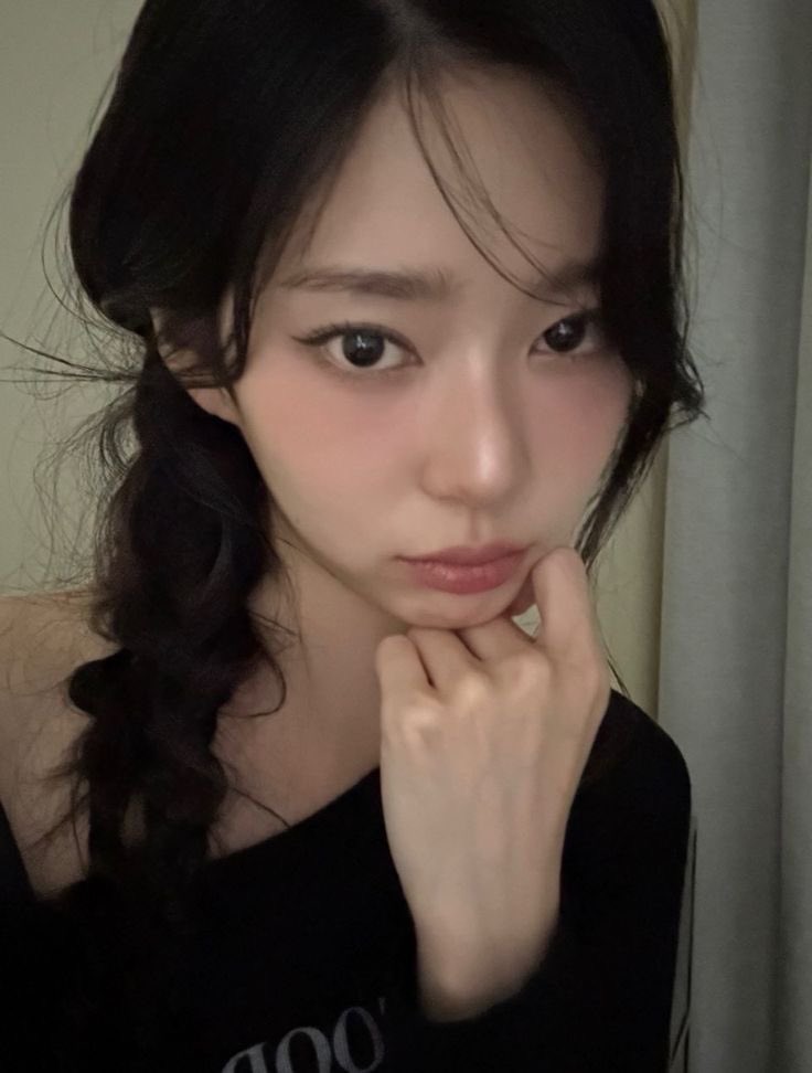 wonflaire's tweet image. hello, im kylie ! looking for interactive moots!!

‧˚⋆ #kpoptwt / #stantwt 

   Stan   #;  cortis (ult), ive, aespa, njz, enhypen, seventeen, txt
  
      she  her    minor!

        ♡ + ↺ = to spread / to be mootsz