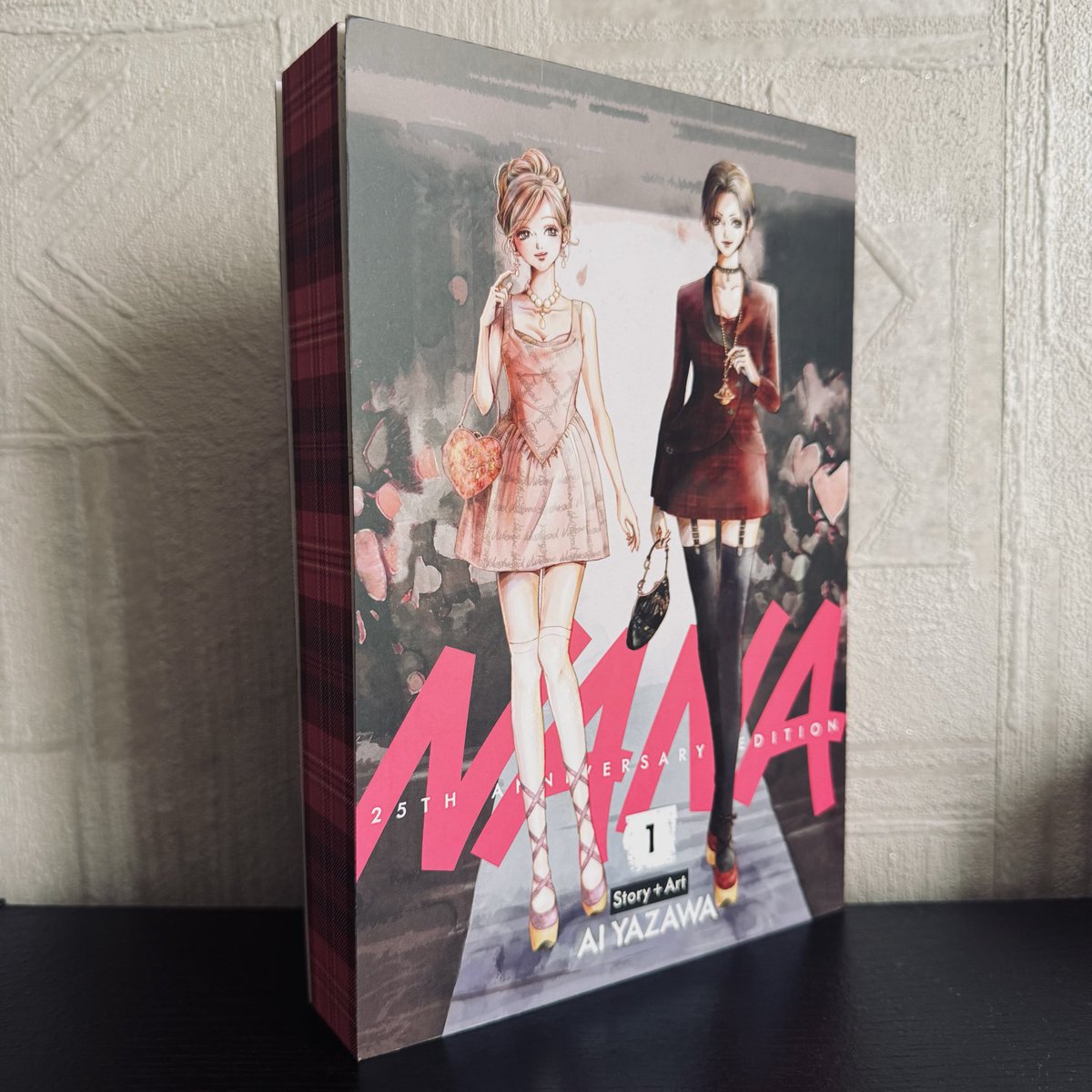 Le collector Nana x Vivienne Westwood est arrivé un peu en avance.
On ne va pas s’en plaindre !

<a href="/VIZMedia/">VIZ Media</a>
