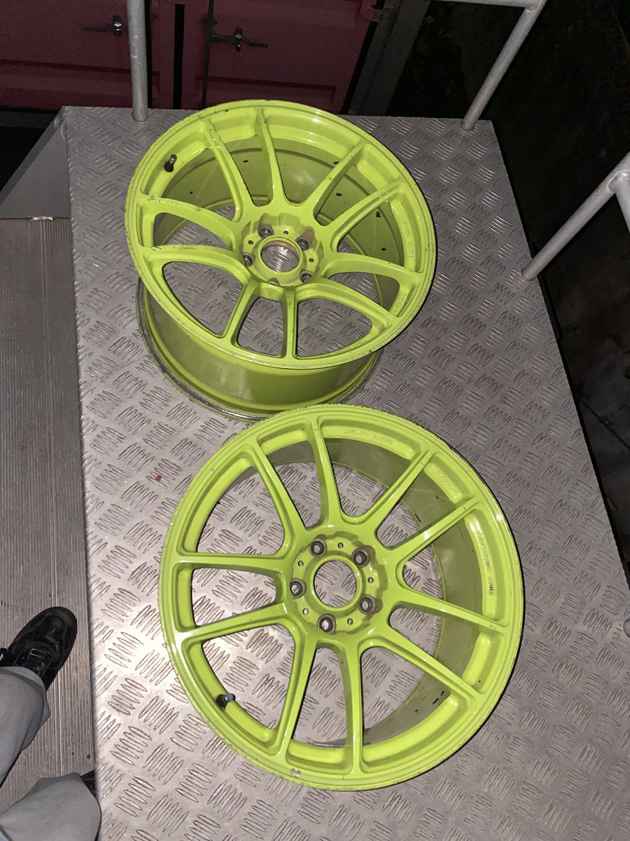 vqnimitz's tweet image. valino n820 18インチ 9.5J +12 2本
一本クラック入ってます
3万円　俺ら友達だろ割有り