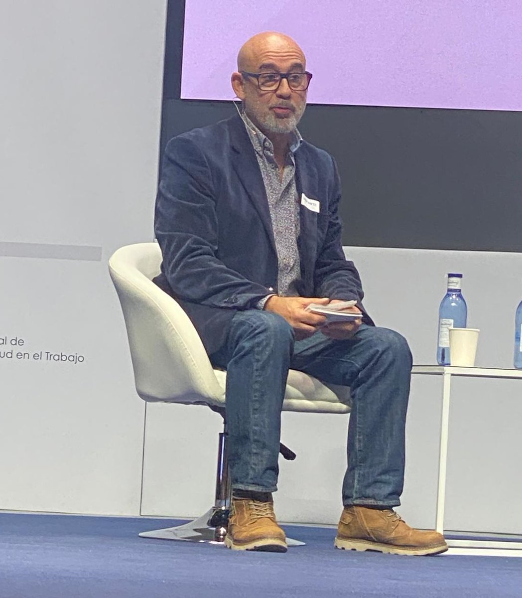 "Hay que ser coherentes y actualizar la #LPRL con todas la nuevas realidades y riesgos que han emergido durante estos 30 años" <a href="/msanzlubeiro/">Mariano Sanz</a> en la Jornada “Prevención de Riesgos Laborales, 30 años de historia afrontando desafíos” organizada por <a href="/empleogob/">Ministerio Trabajo y Economía Social</a> e <a href="/INSST_MITES_GOB/">INSST</a>