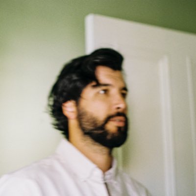 #NouvellePhotoDeProfil 

RIVIÈRE // NOUVELLE CHANSON

Je débarque ce matin avec de la nouvelle musique (enfin!)

La chanson est disponible sur toutes les plateformes dès maintenant!