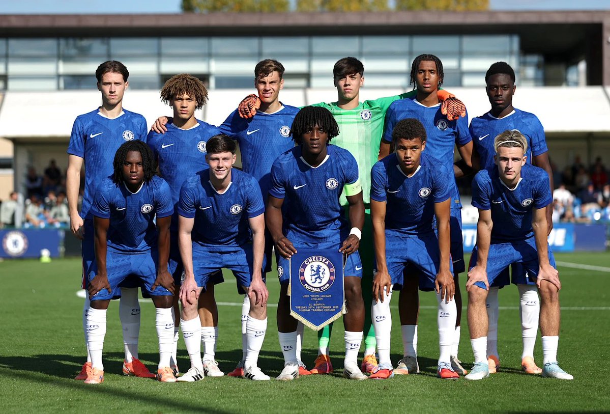 🏴󠁧󠁢󠁥󠁮󠁧󠁿🔵 Chelsea FC — 2025/26 #UYL

✅ 2-3 vs Bayern Munich ✈️ 
✅ 5-2 vs SL Benfica 🏡 
✅ 6-3 vs Ajax 🏡 
✅ 0-5 vs Qarabag ✈️ 

⚽️ 19 Goals Scored (4.75 per game)
🥅 7 Goals Conceded (1.75 per game)

🥇 1ST PLACE