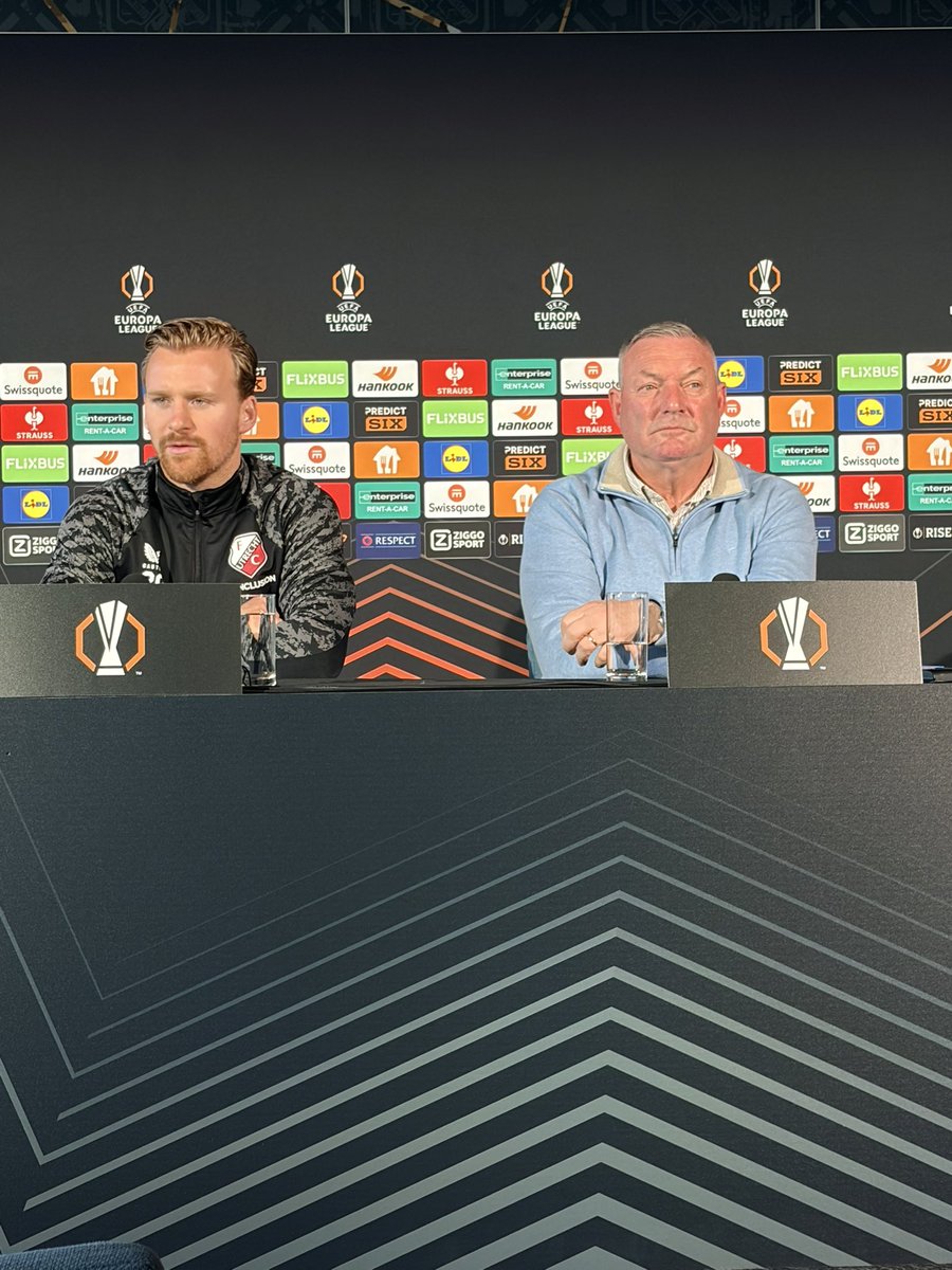 Persconferentie <a href="/fcutrecht/">FC Utrecht</a> voorafgaand aan de <a href="/EuropaLeague/">UEFA Europa League</a> tegen <a href="/FCPorto/">FC Porto</a> Jans is van plan te verrassen. Coach Farioli en Porto.