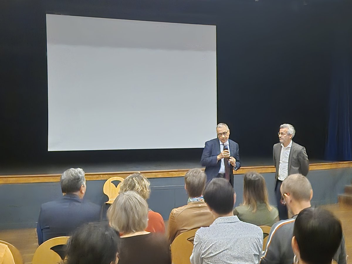 Ce matin, le DASEN a ouvert les ateliers de la coéducation à Tours, aux côtés de la <a href="/villedetours/">Ville de Tours</a>. Une illustration de la continuité pédagogique et de l’alliance éducative au service de l’égalité filles/garçons.
<a href="/ac_orleanstours/">Académie d'Orléans-Tours</a>