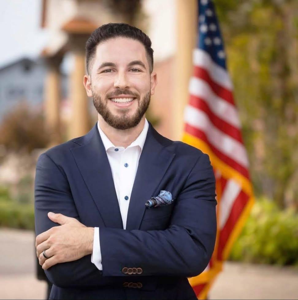 jooooj68's tweet image. عاجل
رسمياً عبدالله حسين حمود رئيساً لمجلس بلدية مدينة ديربورن في ولاية مشيكان 🇺🇸

ثالث ولاية  تسقط بيد المسلمين