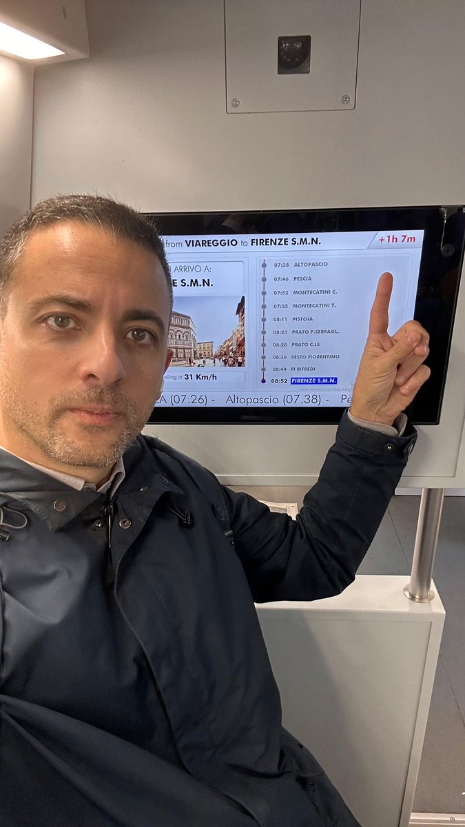 marcofurfaro's tweet image. “Che ne pensate?”

Penso che sono le 13.57 e sono bloccato in treno dalle 7 di questa mattina, tra corse sospese, linee saltatate e assenza di informazioni. 

E pazienza, io sono un parlamentare. Non rischio il licenziamento. Ma qui con me ci sono centinaia e centinaia di…