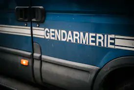 KarlStephan19's tweet photo. Aujourdui 8h30..Île d'Oléron..île de vacances,une belle région de Charente-maritime, dans notre belle France..et soudain..un individu a volontairement foncé avec sa voiture,blessant 10 personnes,dont 2 gravement en criant "Allah 
"Akbar"..il a été interpellé et est en garde à vue https://t.co/A95EBaiBkw