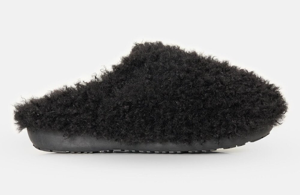 スブ“ふわふわファー”＆ベルベットリボン付き厚底サンダル、ルシェル