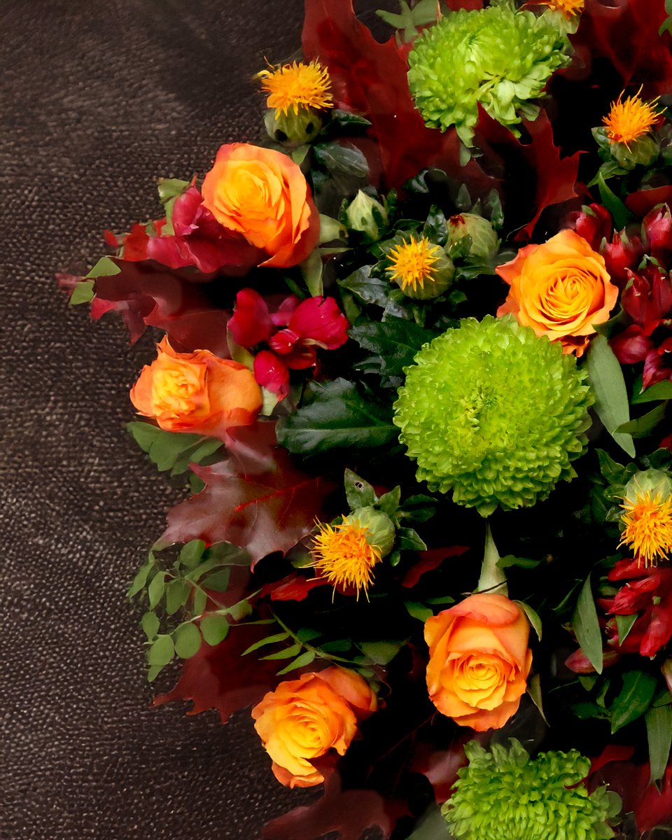Happy Bonfire Night! Celebrate with fiery autumn blooms 😍 bit.ly/47cQPCh